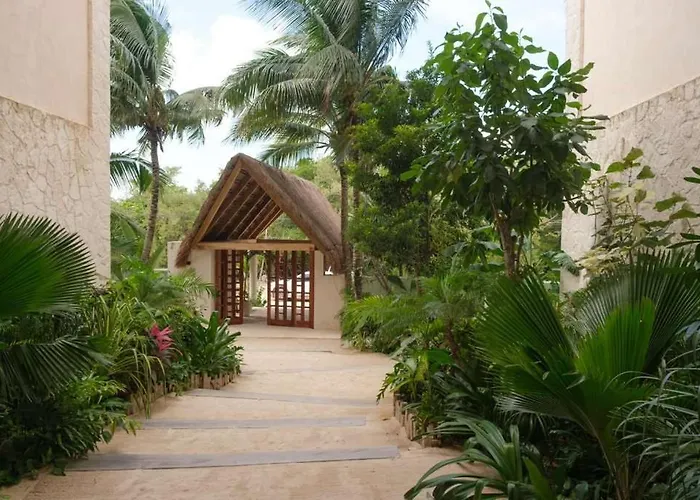 Kaoba Oceanfront Residences Apartment *